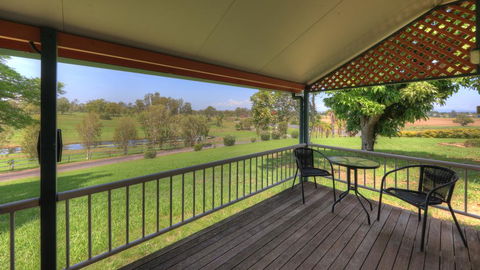 Jacaranda Motor Lodge - Airlie Beach Holiday 2