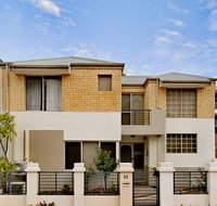 Joondalup Guest Home - Airlie Beach Holiday