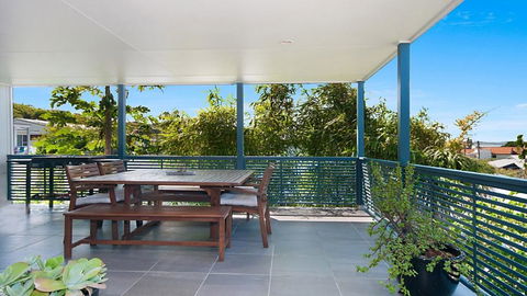 KK's In Lennox Head. - Airlie Beach Holiday 1