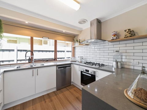 KO's Hideaway - Airlie Beach Holiday 0
