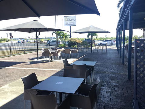 Kooyong Hotel - Airlie Beach Holiday 2