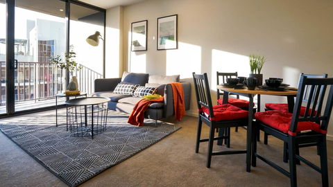 KOZYGURU BRISBANE CBD 1 BED APT AMAZING VIEW QBN550-1601 - Airlie Beach Holiday 1