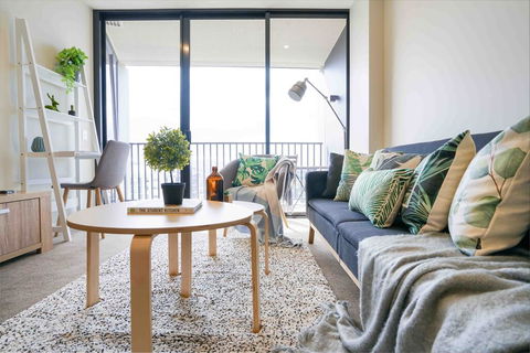 KOZYGURU BRISBANE CITY HIGHRISE 1BED APT SPIRE QBN550-2501 - Airlie Beach Holiday 3