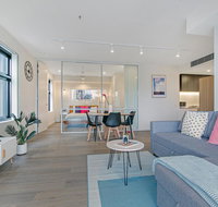 KOZYGURU WOLLI CREEK KOZY 1 BED APT SYDNEY AIRPORT  SYDNEY CBD NWC020 - Airlie Beach Holiday