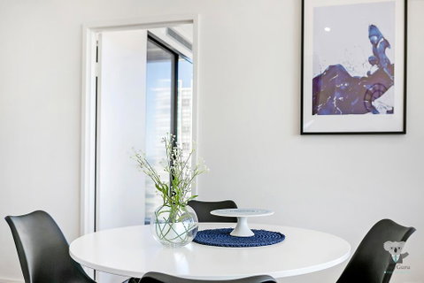 KOZYGURU ZETLAND HIGH LEVEL AMAZING VIEW KOZY 2BED APT + FREE PARKING NWA052 - Airlie Beach Holiday 2