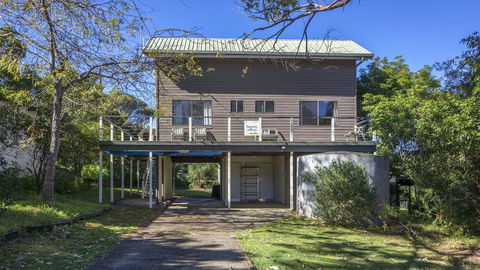 Kywong Avenue 8 Bawley Point NSW - Airlie Beach Holiday 0