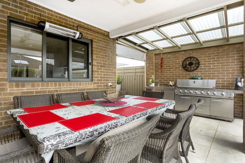 LA DOLCE VITA RETREAT - RYE - Airlie Beach Holiday 2