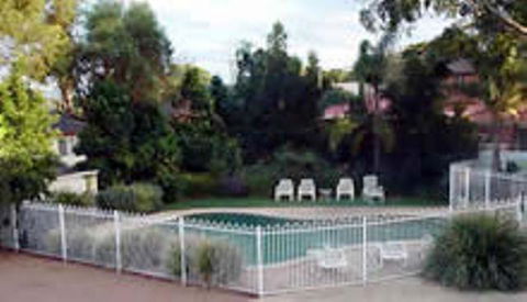 Lake Haven Motor Inn - Airlie Beach Holiday 0