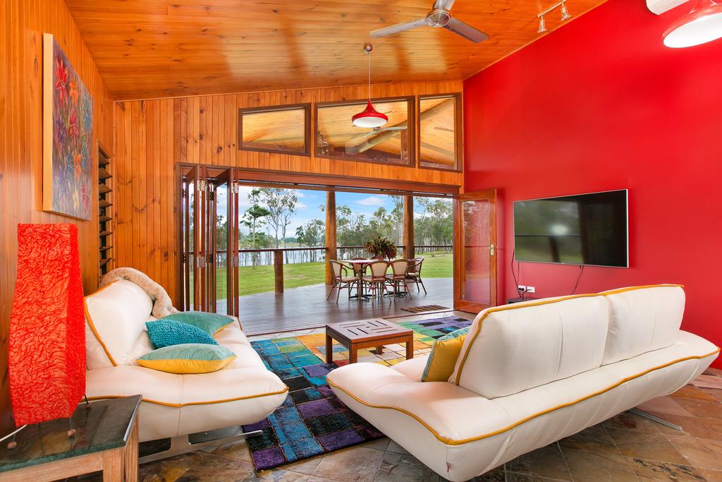 Barrine ACT Airlie Beach Holiday