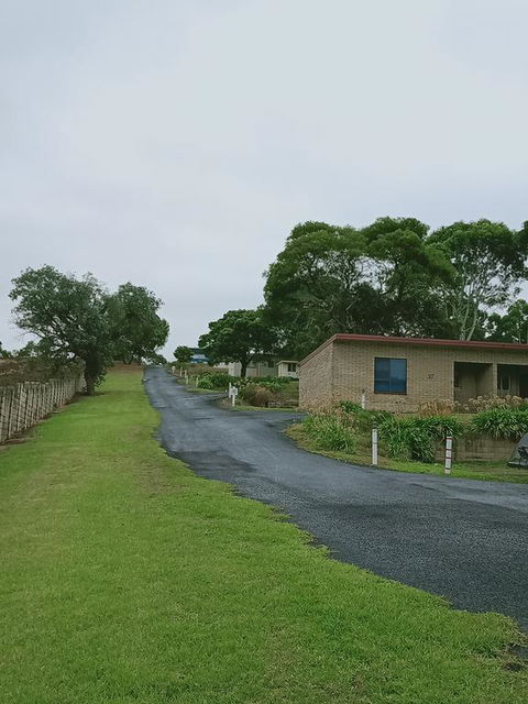 Limestone Coast Tourist Park - Airlie Beach Holiday 3