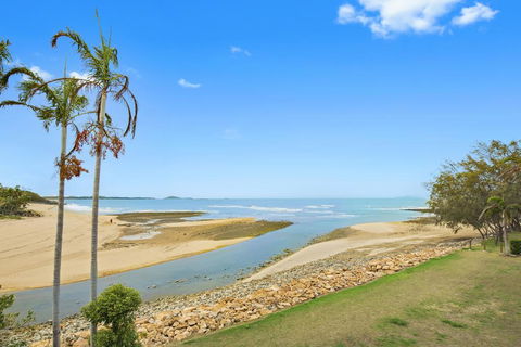 Luxury Beach Unit - Airlie Beach Holiday 2