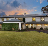 Luxury Bungalow - Airlie Beach Holiday