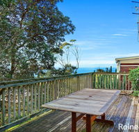 Mac's Surf Style - 12 Ocean Drive - Airlie Beach Holiday