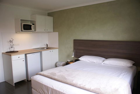 Mackay Motor Inn - Airlie Beach Holiday 0