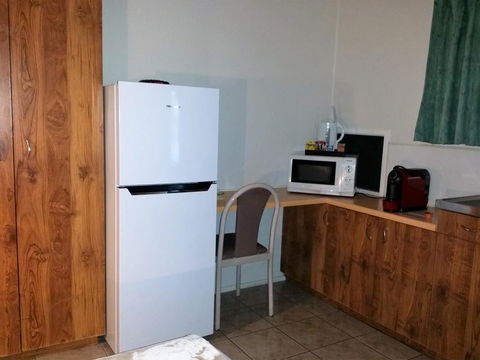 Mackay Motor Inn - Airlie Beach Holiday 1