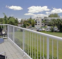 Main Beach Apartments
