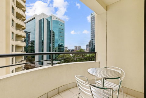 Mantra Parramatta - Airlie Beach Holiday 1