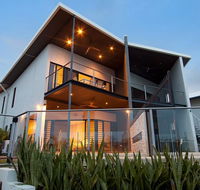 Marina Views Townhouse - Airlie Beach Holiday