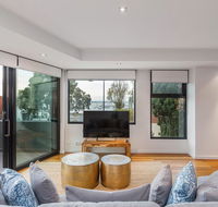 Melbourne Holiday Apartments Williamstown - Airlie Beach Holiday