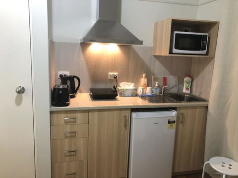 Melbourne Short Stay - Clayton Station, Monash Uni, Hospital - Airlie Beach Holiday 1