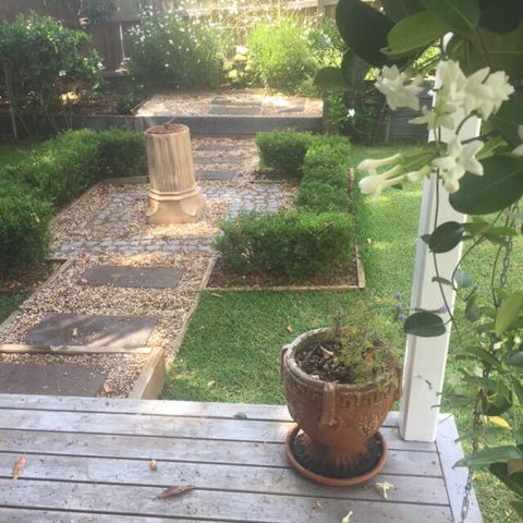 Mini Manor Bangalow Note 2 Night Minimum Stay - Airlie Beach Holiday 2
