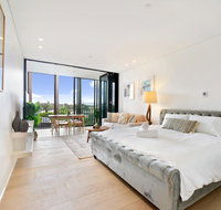 Modern Luxury Apartment in the Heart of Sydney CBD - Airlie Beach Holiday