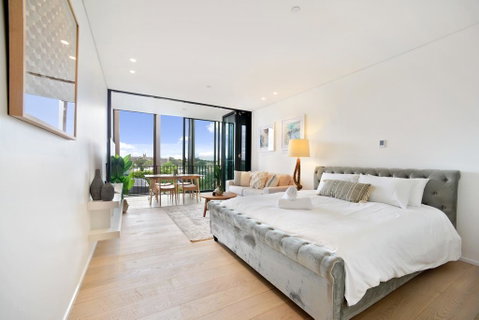 Modern Luxury Apartment In The Heart Of Sydney CBD - Airlie Beach Holiday 0