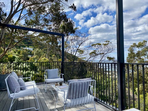 Months And Seasons - Momentary Escapes - Beach House - Airlie Beach Holiday 2