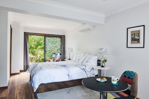 Mountain Sojourn - Airlie Beach Holiday 0