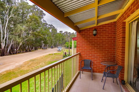 Murray Waters Motor Inn & Apartments - Airlie Beach Holiday 1