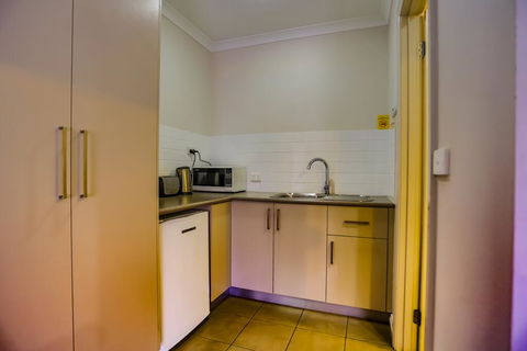 Murray Waters Motor Inn & Apartments - Airlie Beach Holiday 2