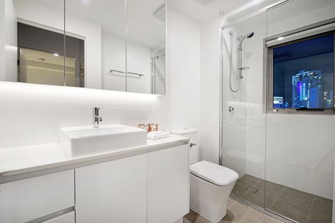 Neo Private Luxury Apartments - Airlie Beach Holiday 3