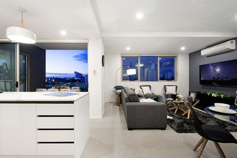 Neo Private Luxury Apartments - Airlie Beach Holiday 0