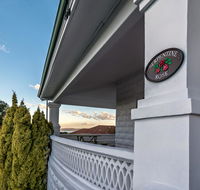 Serpentine Rose - Airlie Beach Holiday