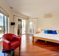 Cottesloe Contemporary Villa - Airlie Beach Holiday