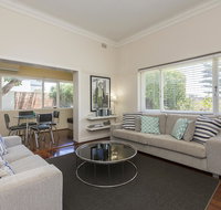 Cottesloe Bel-Air Apartment - Airlie Beach Holiday