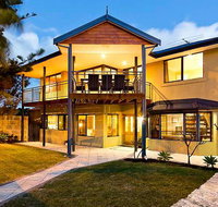 Mullaloo Beachfront Retreat - Airlie Beach Holiday