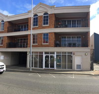 James Henty Apartments - Airlie Beach Holiday