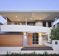 Adele's luxury South Beach apartment with King bed - Airlie Beach Holiday