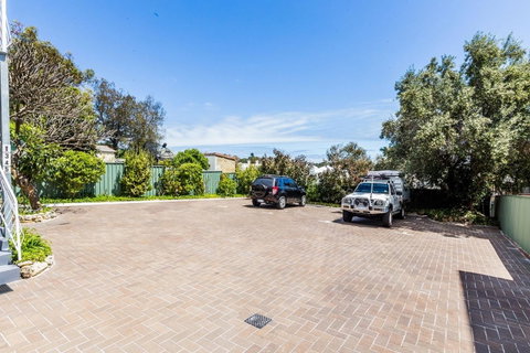 Stirling Apartments - Studio 1 - Airlie Beach Holiday 5