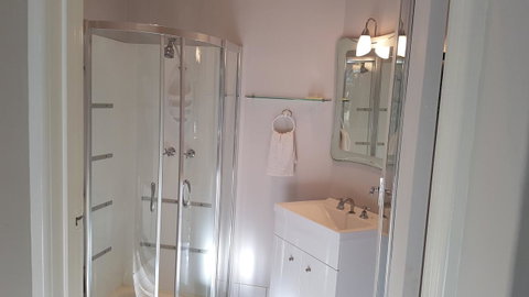Stirling Apartments - Studio 1 - Airlie Beach Holiday 3
