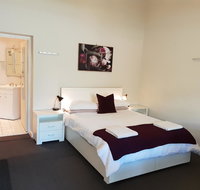 Stirling Apartments - Studio 1 - Airlie Beach Holiday
