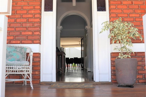 Fremantle Heritage Home For You To Enjoy! - Airlie Beach Holiday 19