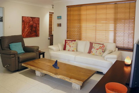 Suffolk House - Airlie Beach Holiday 5