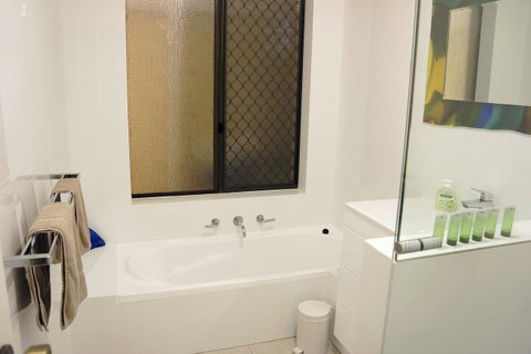 Suffolk House - Airlie Beach Holiday 15