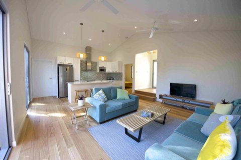 Sunny Blinco Street House - Airlie Beach Holiday 2