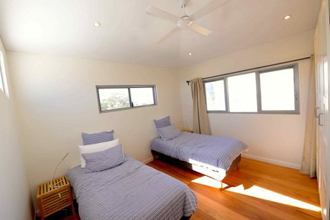 Sunny Blinco Street House - Airlie Beach Holiday 10