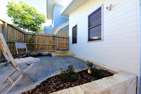 Sunny Blinco Street House - Airlie Beach Holiday 12