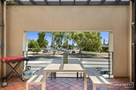 Spacious Central Townhouse - Airlie Beach Holiday 9
