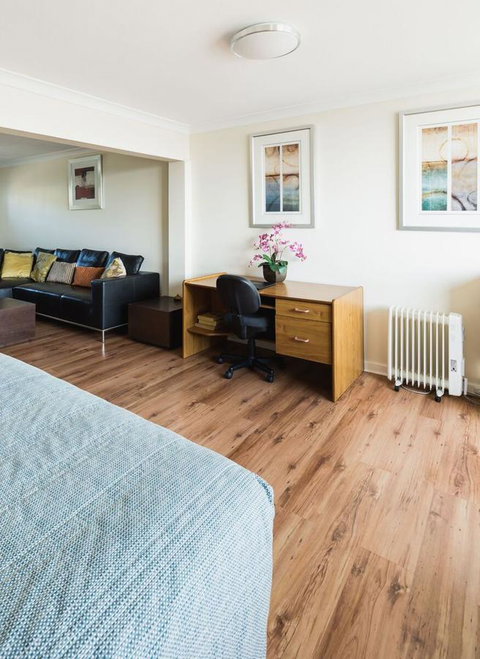 Studio 208 With Ocean Views - Airlie Beach Holiday 12